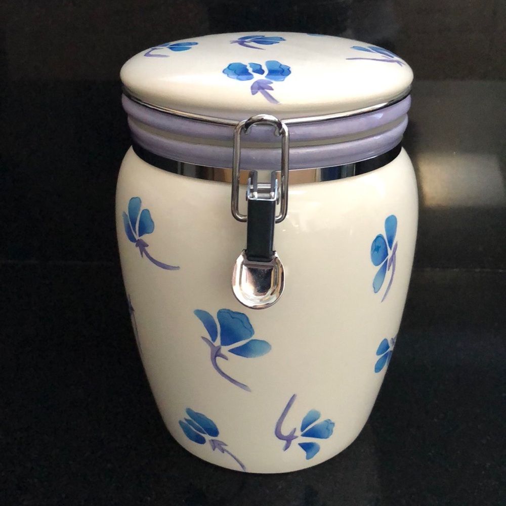Canister jar